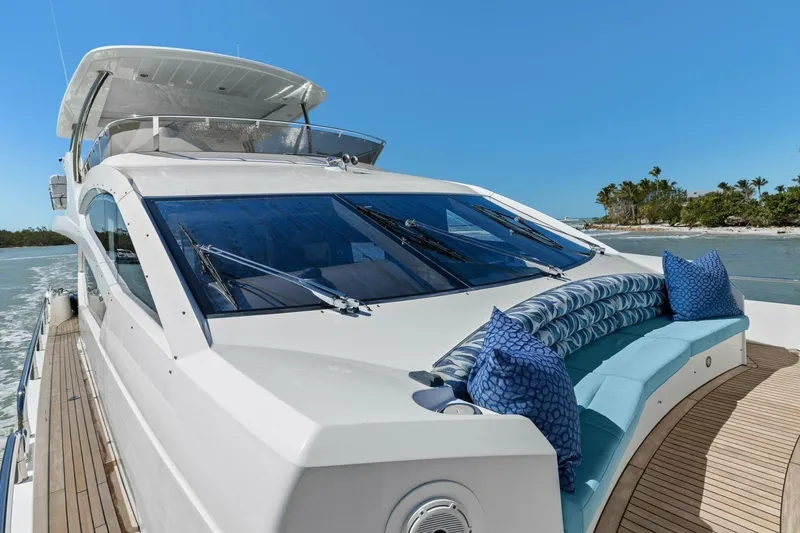 Slide: The Image of Sunseeker 73 Manhattan 2013 - 30