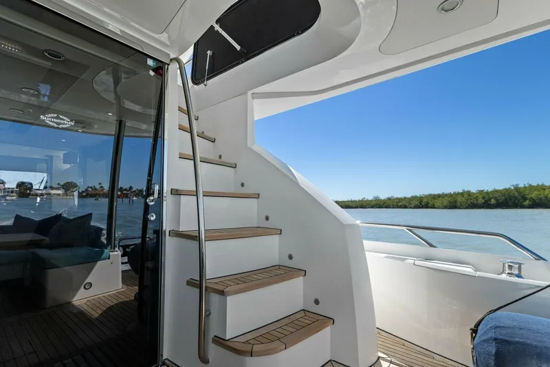 Slide: The Image of Sunseeker 73 Manhattan 2013 - 38