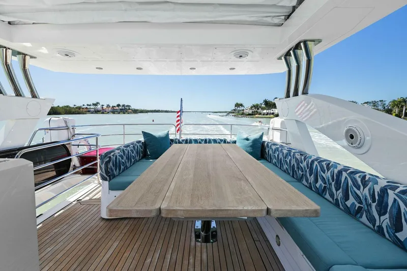 Slide: The Image of Sunseeker 73 Manhattan 2013 - 40