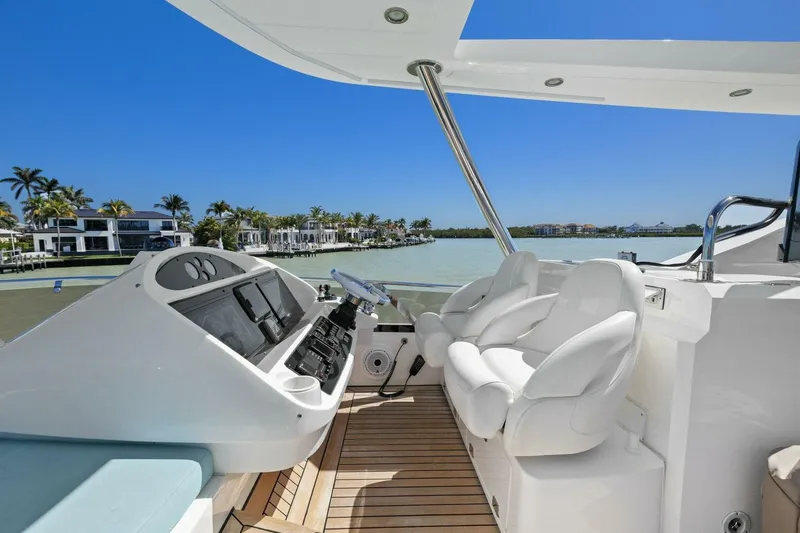 Slide: The Image of Sunseeker 73 Manhattan 2013 - 46