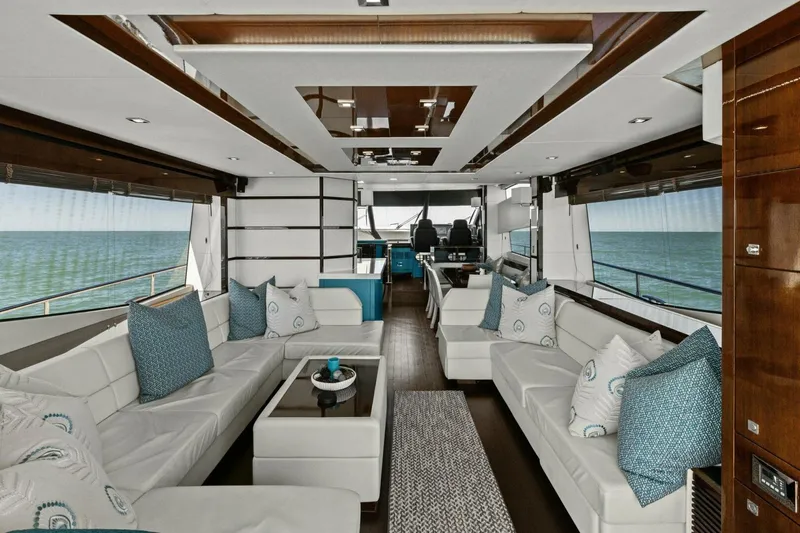 Slide: The Image of Sunseeker 73 Manhattan 2013 - 51