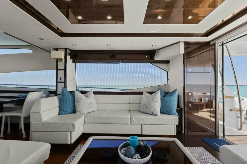 Slide: The Image of Sunseeker 73 Manhattan 2013 - 53