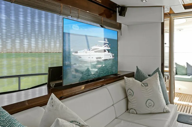 Slide: The Image of Sunseeker 73 Manhattan 2013 - 55
