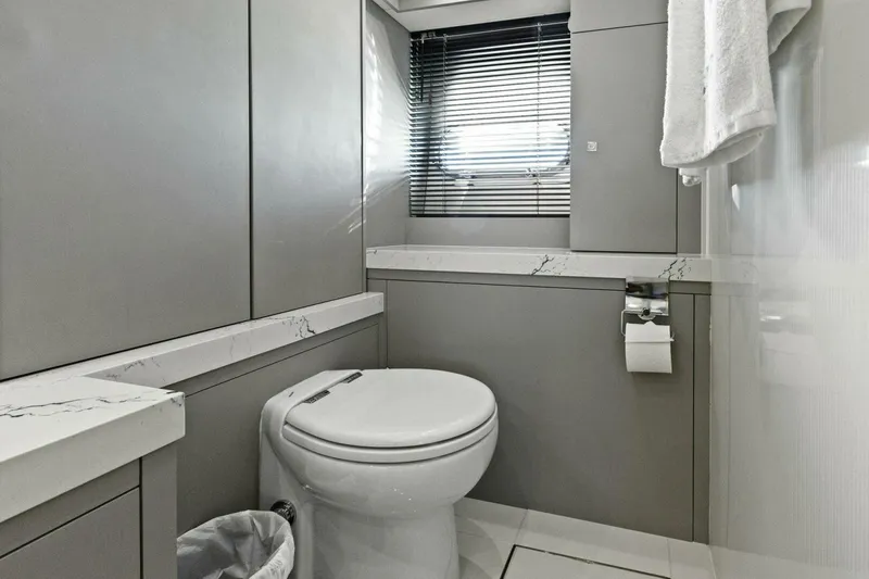 Slide: The Image of Sunseeker 73 Manhattan 2013 - 93
