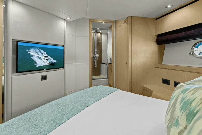 Slide: The Image of Sunseeker 73 Manhattan 2013 - 98