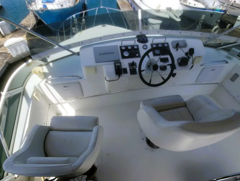 Slide: The Image of Navigator 3900 Californian 2003 - 16