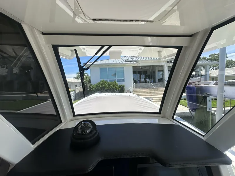 Slide: The Image of World Cat 280CCX 2024 - 26
