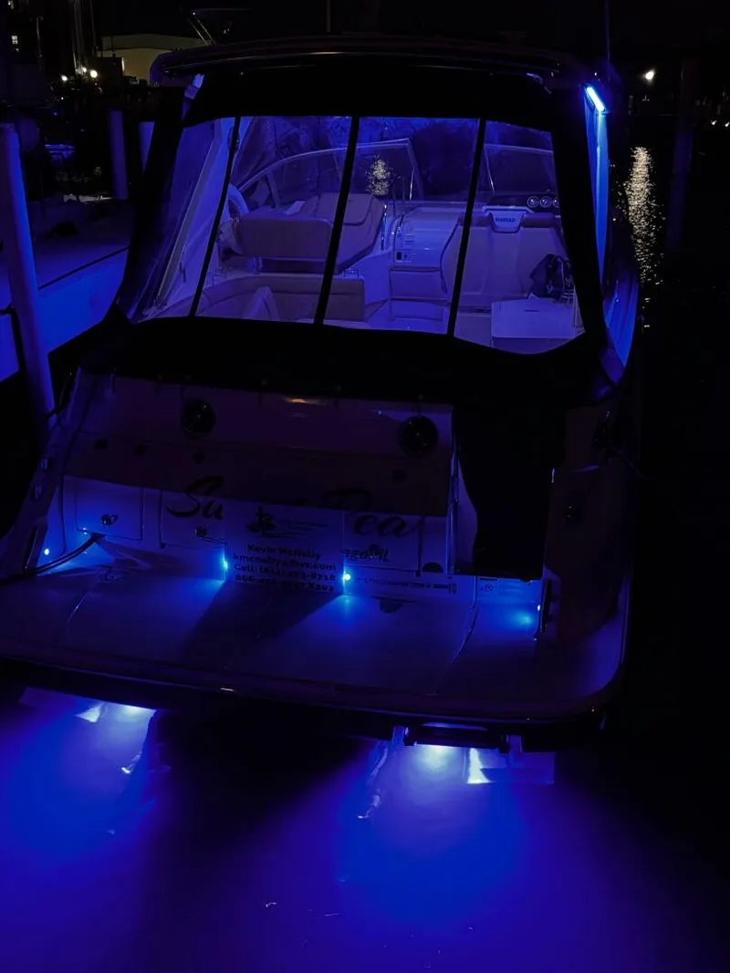 Slide: The Image of Sea Ray 350 Sundancer 2019 - 2