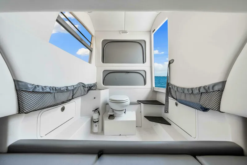 Slide: The Image of Nor-Tech 390 SS 2021 - 42