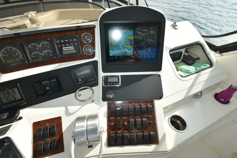 Slide: The Image of Sea Ray 480 Sedan Bridge 2000 - 12