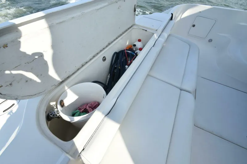 Slide: The Image of Sea Ray 480 Sedan Bridge 2000 - 21
