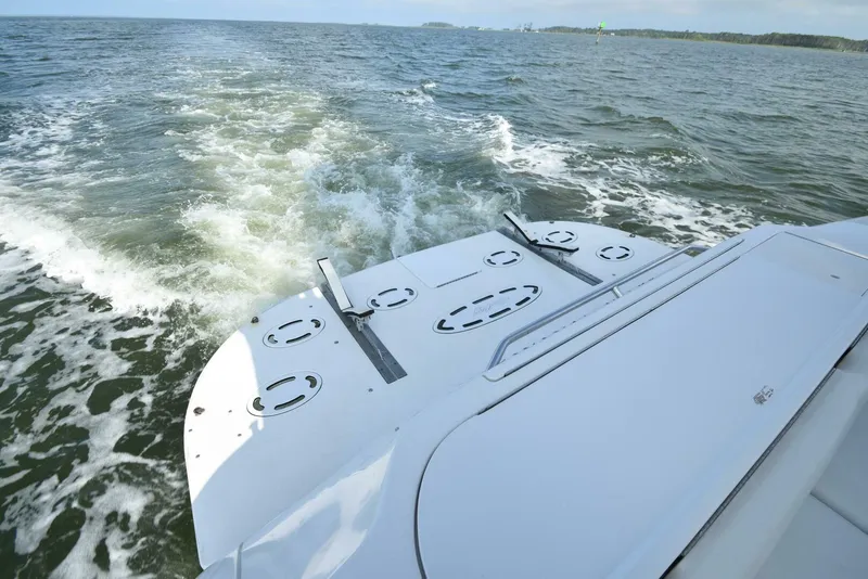 Slide: The Image of Sea Ray 480 Sedan Bridge 2000 - 24