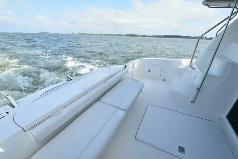 Slide: The Image of Sea Ray 480 Sedan Bridge 2000 - 26