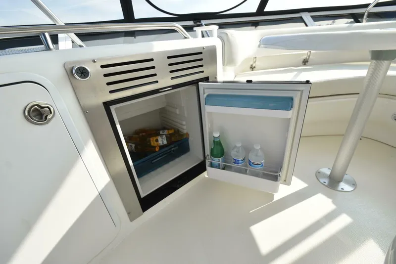 Slide: The Image of Sea Ray 480 Sedan Bridge 2000 - 27