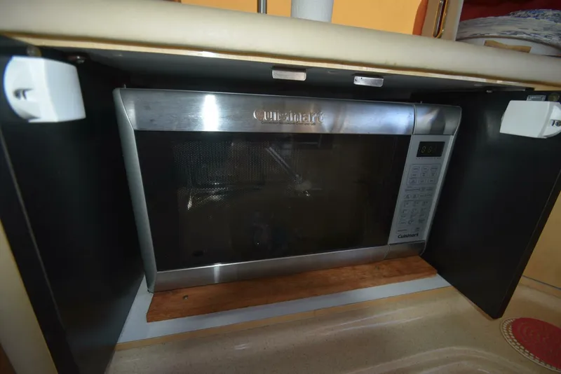 Slide: The Image of Sea Ray 480 Sedan Bridge 2000 - 36