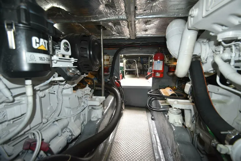 Slide: The Image of Sea Ray 480 Sedan Bridge 2000 - 60