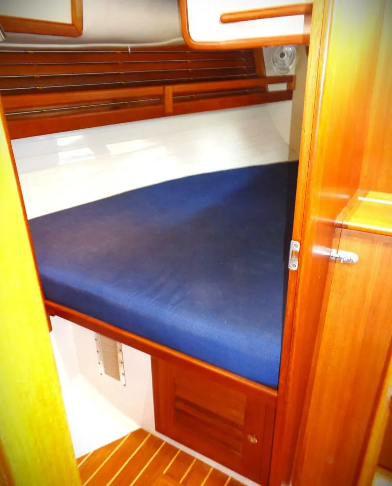Slide: The Image of Pacific Seacraft 40 2005 - 11