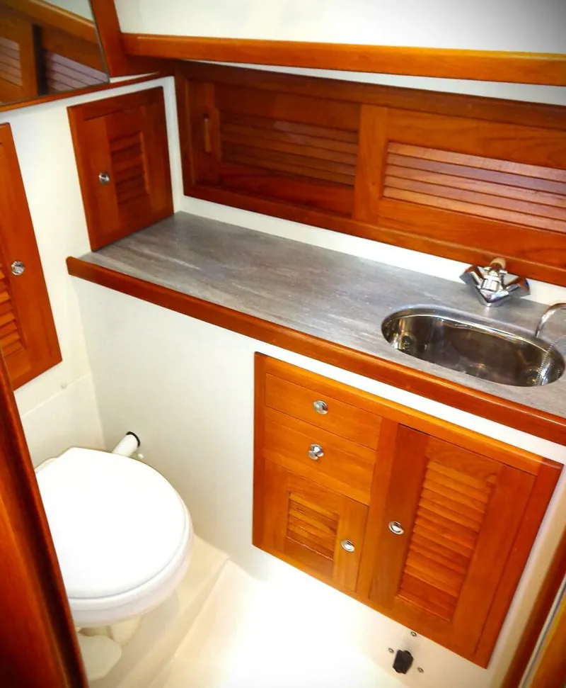 Slide: The Image of Pacific Seacraft 40 2005 - 8