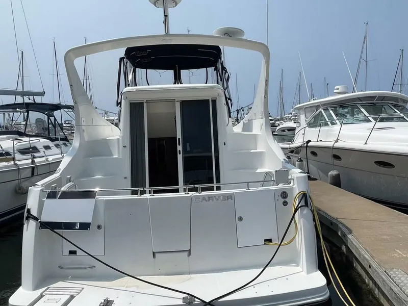 Slide: The Image of Carver Yachts 36 Mariner 2006 - 2