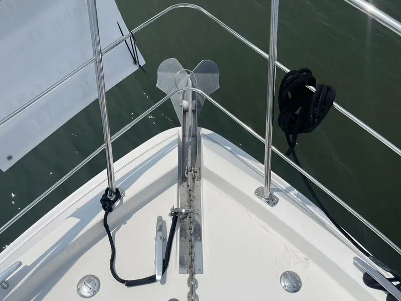 Slide: The Image of Carver Yachts 36 Mariner 2006 - 29