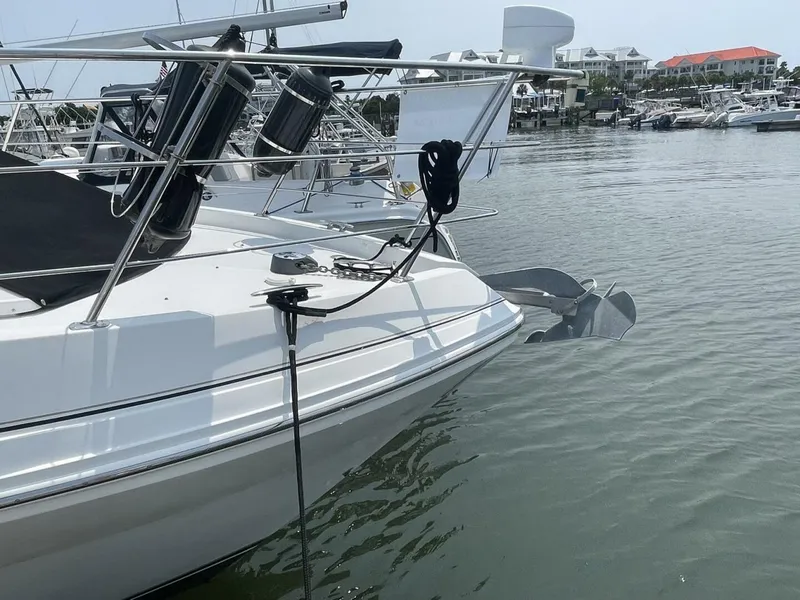 Slide: The Image of Carver Yachts 36 Mariner 2006 - 42
