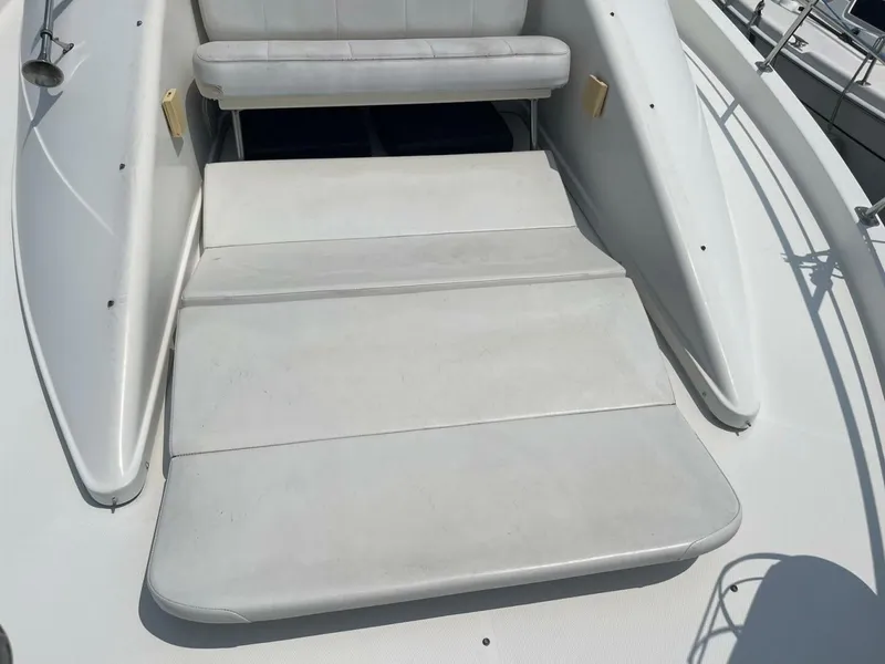 Slide: The Image of Carver Yachts 36 Mariner 2006 - 51