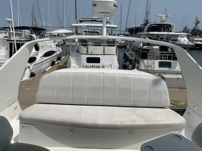 Slide: The Image of Carver Yachts 36 Mariner 2006 - 6