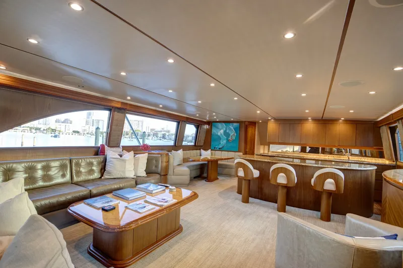 Slide: The Image of Viking 82 Convertible 2010 - 6