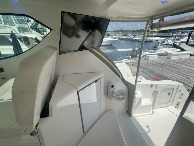 Slide: The Image of Tiara 43 Sovran 2006 - 11