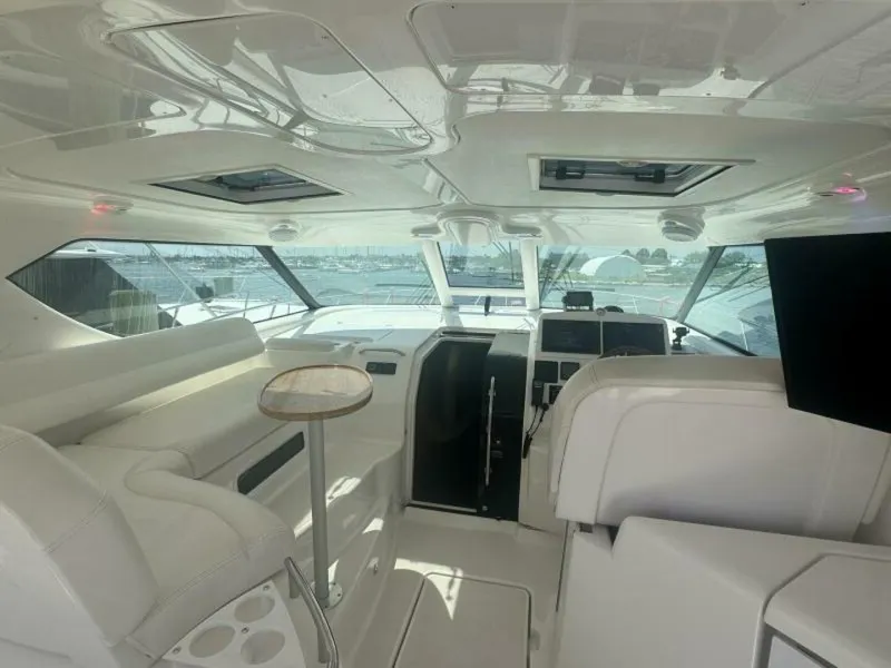 Slide: The Image of Tiara 43 Sovran 2006 - 13
