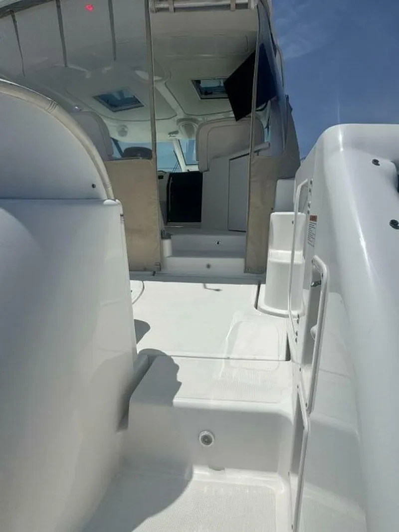 Slide: The Image of Tiara 43 Sovran 2006 - 19
