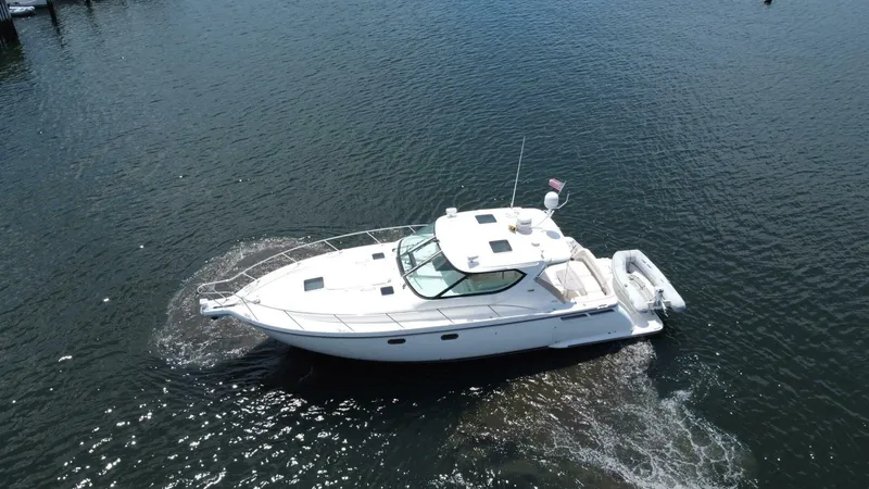 Slide: The Image of Tiara 43 Sovran 2006 - 3