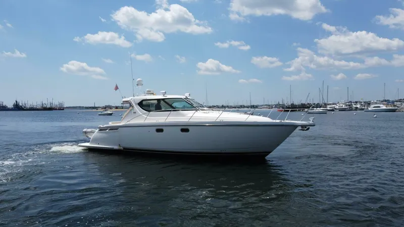 Slide: The Image of Tiara 43 Sovran 2006 - 6