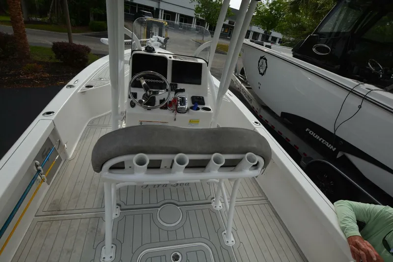 Slide: The Image of Sea Pro 228 Bay 2021 - 8