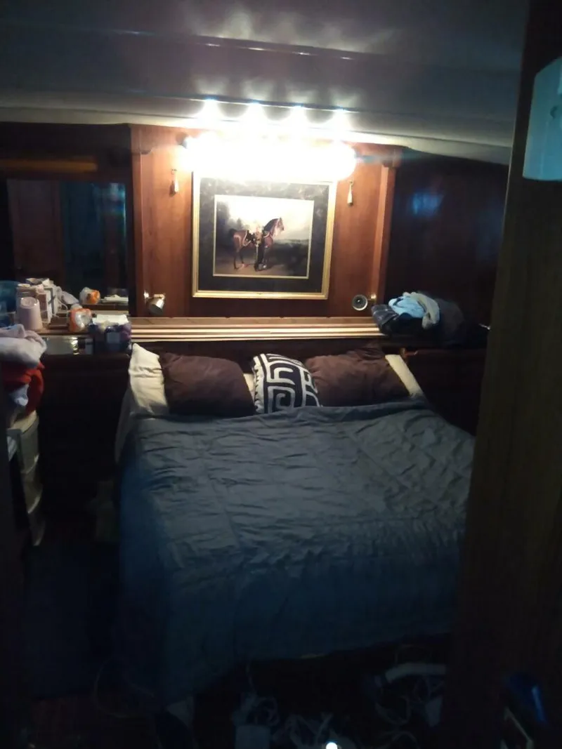 Slide: The Image of Sea Ranger MKII Pilothouse Flybridge Trawler 1983 - 25