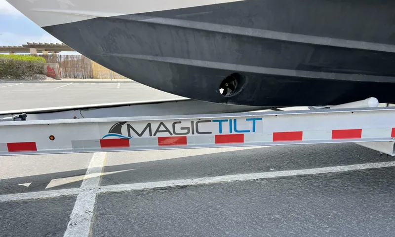 Slide: The Image of Regal 26 XO 2019 - 6