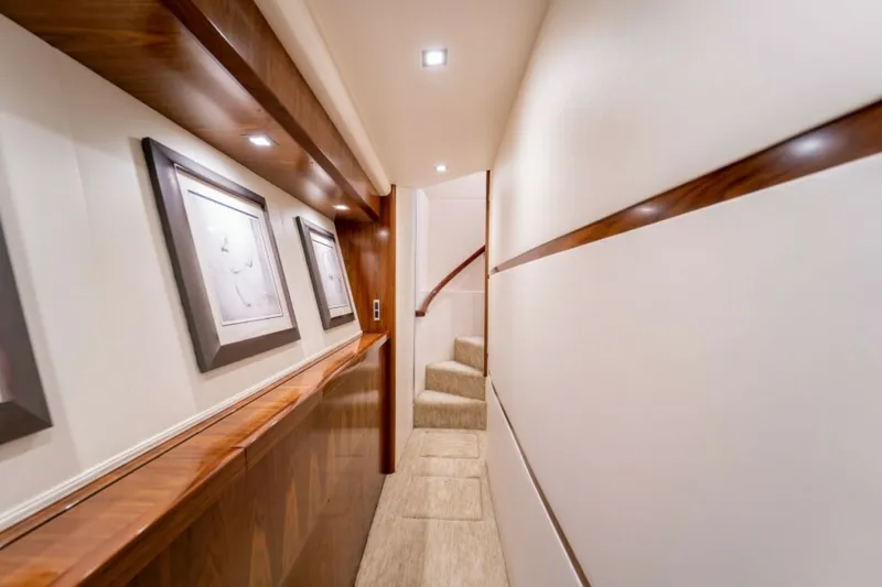 Slide: The Image of Viking 72 Convertible 2018 - 37