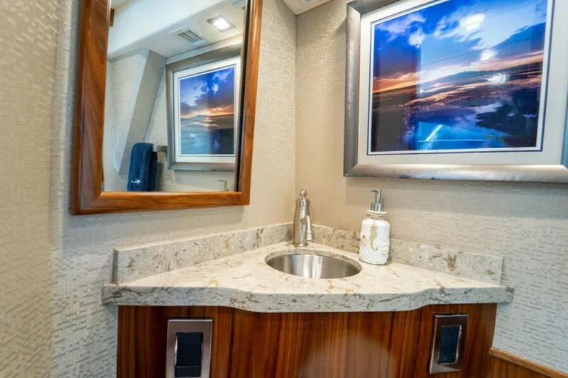 Slide: The Image of Viking 72 Convertible 2018 - 38