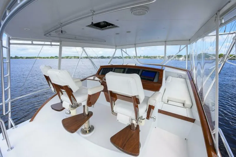 Slide: The Image of Merritt Yachts 72 Convertible 2004 - 32