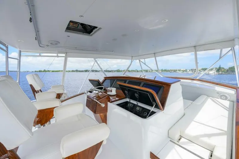 Slide: The Image of Merritt Yachts 72 Convertible 2004 - 33