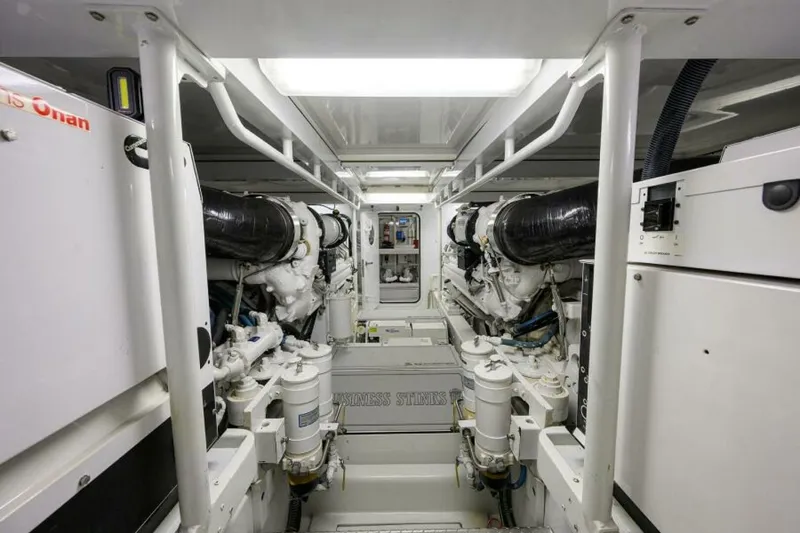 Slide: The Image of Merritt Yachts 72 Convertible 2004 - 54