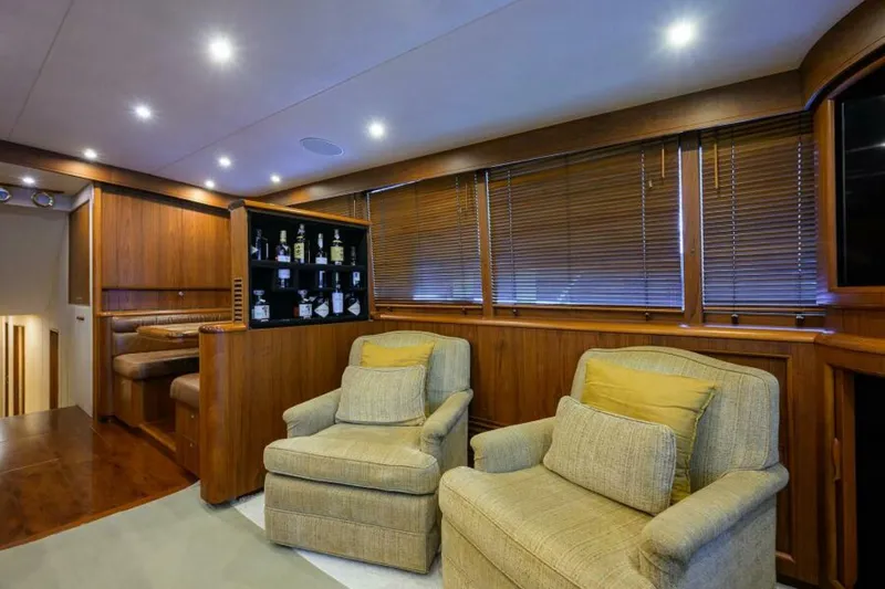 Slide: The Image of Merritt Yachts 72 Convertible 2004 - 6