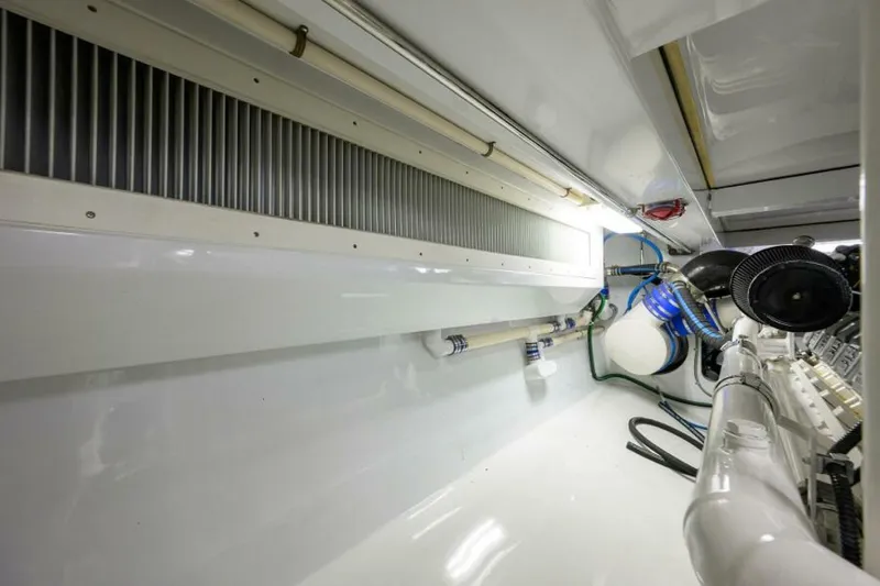 Slide: The Image of Merritt Yachts 72 Convertible 2004 - 61