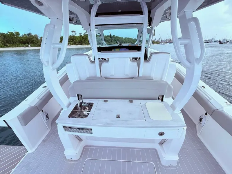 Slide: The Image of Carver Yachts 43 Motor Yacht 2006 - 112