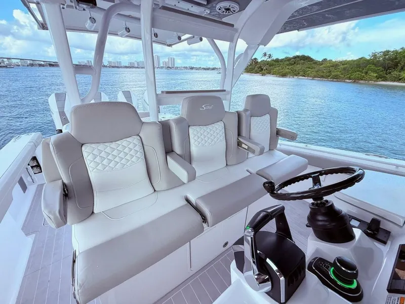 Slide: The Image of Carver Yachts 43 Motor Yacht 2006 - 126