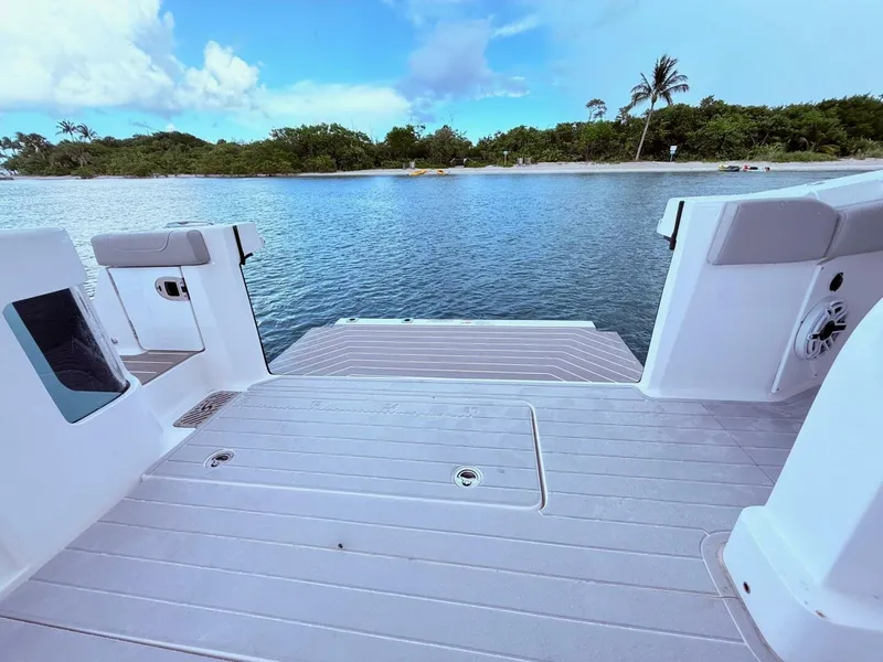 Slide: The Image of Carver Yachts 43 Motor Yacht 2006 - 133