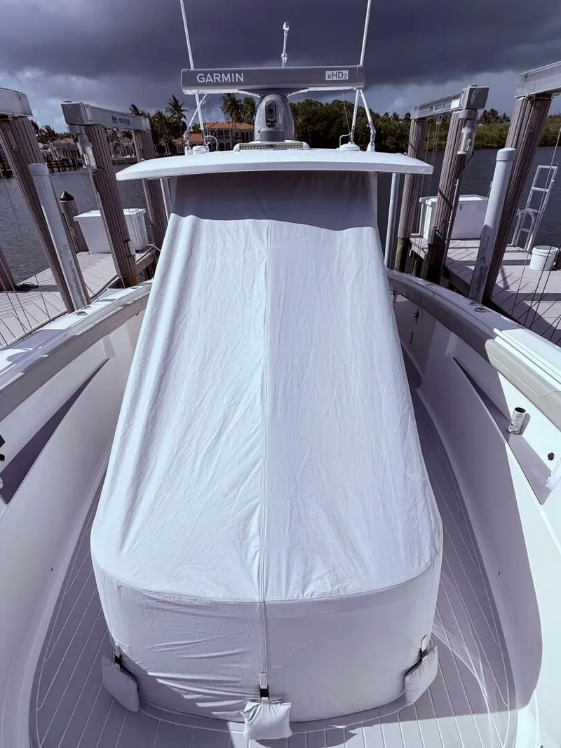 Slide: The Image of Carver Yachts 43 Motor Yacht 2006 - 21