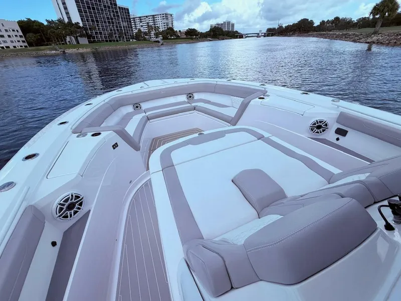 Slide: The Image of Carver Yachts 43 Motor Yacht 2006 - 27