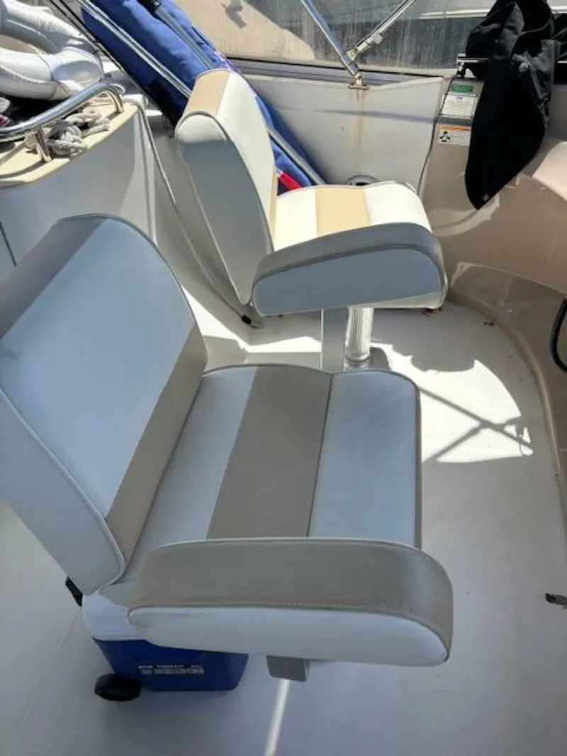 Slide: The Image of Carver Yachts 43 Motor Yacht 2006 - 30
