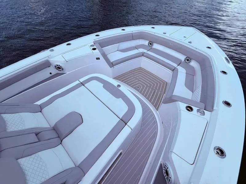 Slide: The Image of Carver Yachts 43 Motor Yacht 2006 - 37